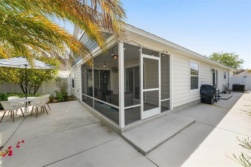 Recently Sold: $449,900 (2 beds, 2 baths, 1138 Square Feet)