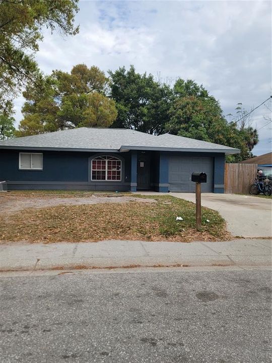 Recently Sold: $290,000 (3 beds, 2 baths, 1099 Square Feet)