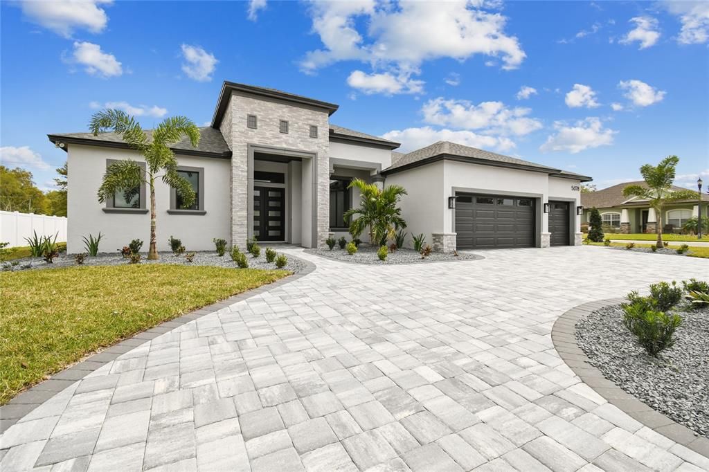 Recently Sold: $849,000 (4 beds, 3 baths, 2724 Square Feet)