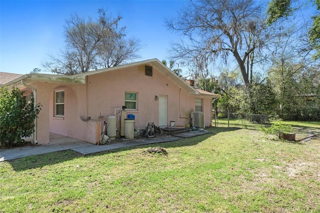 Active With Contract: $275,000 (4 beds, 3 baths, 1980 Square Feet)