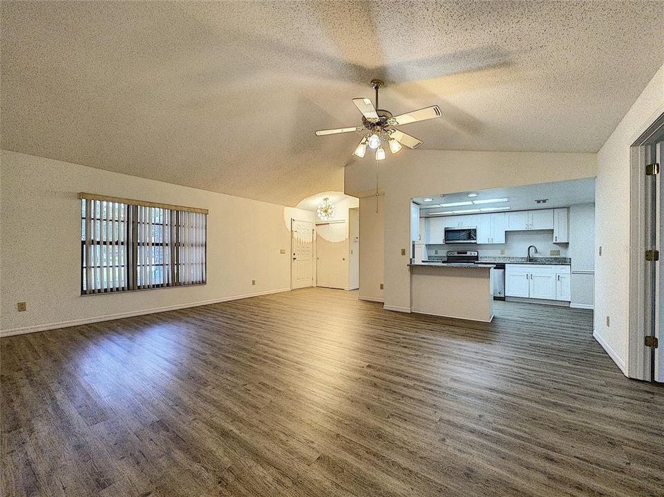 Recently Rented: $1,795 (3 beds, 2 baths, 1417 Square Feet)
