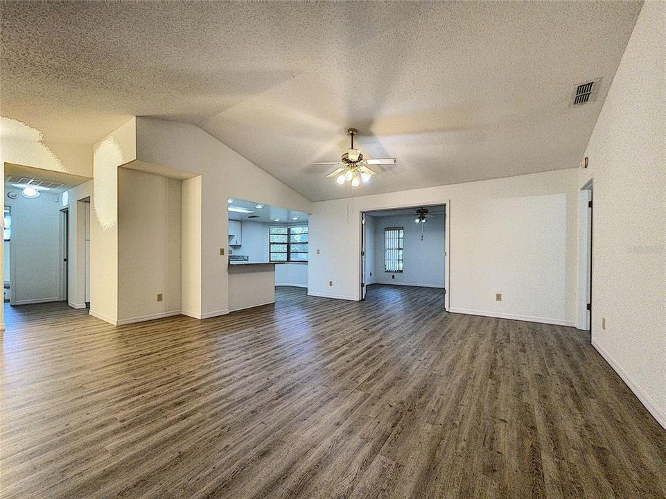 Recently Rented: $1,795 (3 beds, 2 baths, 1417 Square Feet)