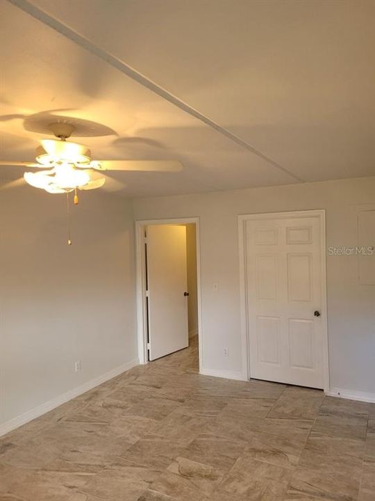 For Sale: $190,000 (2 beds, 2 baths, 975 Square Feet)