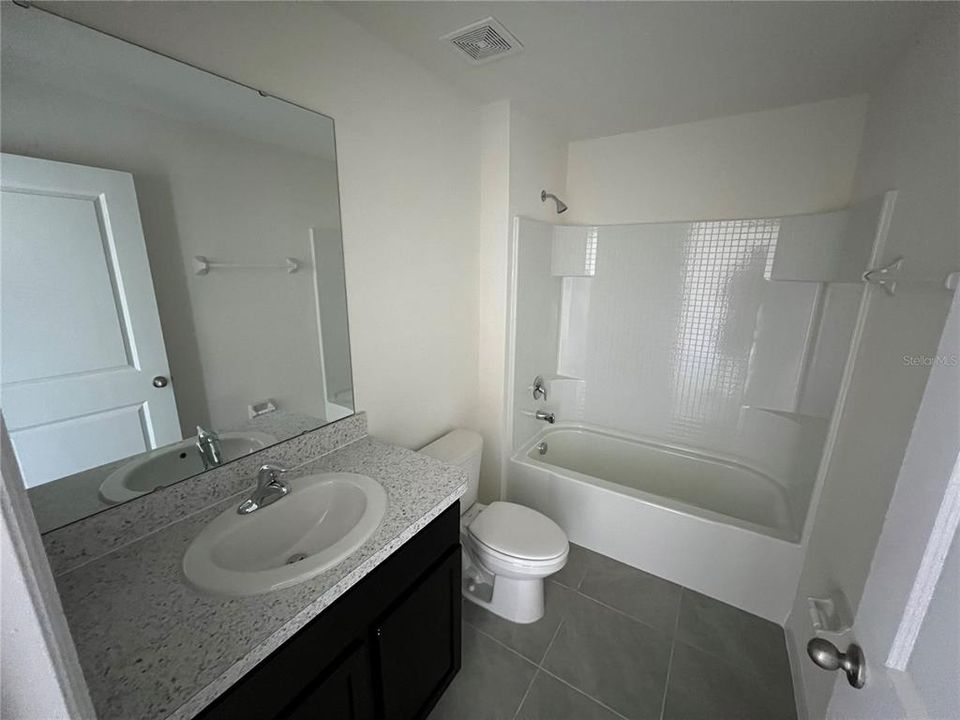 Недавно арендовано: $2,000 (4 спален, 2 ванн, 1827 Квадратных фут)