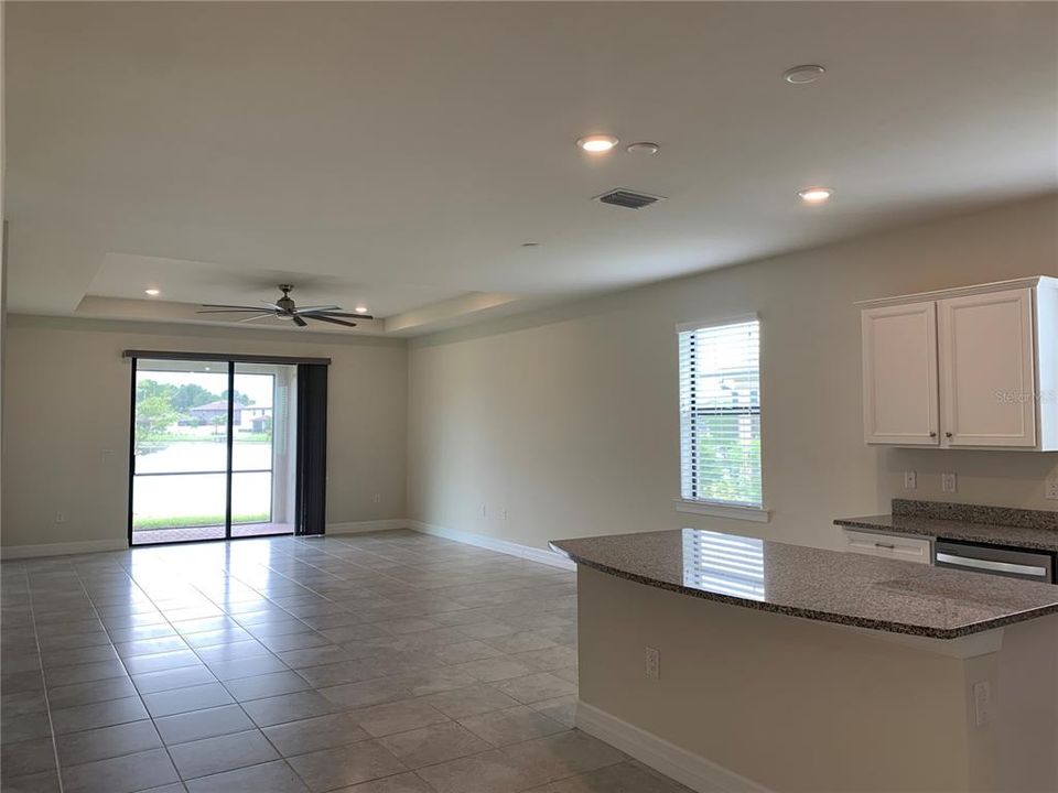 Active With Contract: $2,450 (3 beds, 2 baths, 1955 Square Feet)