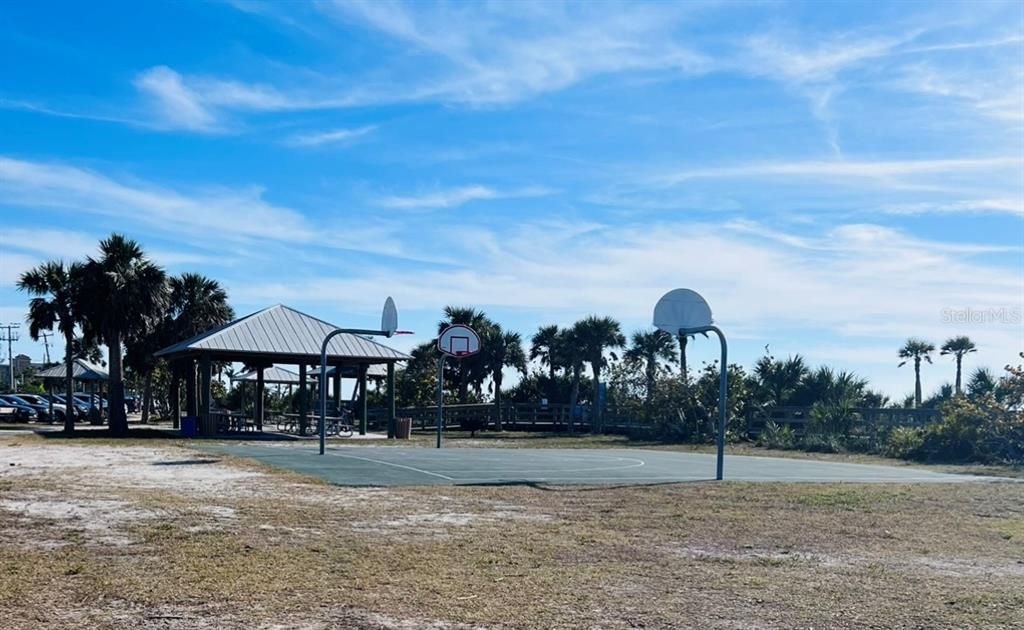 На продажу: $35,000 (0.23 acres)