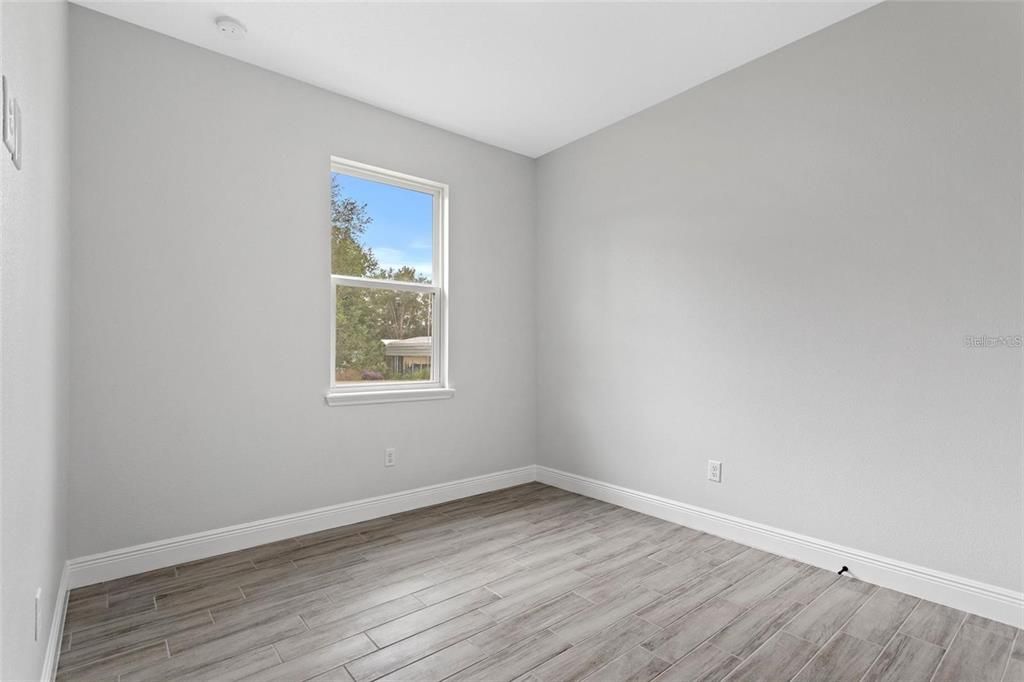 Active With Contract: $325,000 (4 beds, 2 baths, 1539 Square Feet)