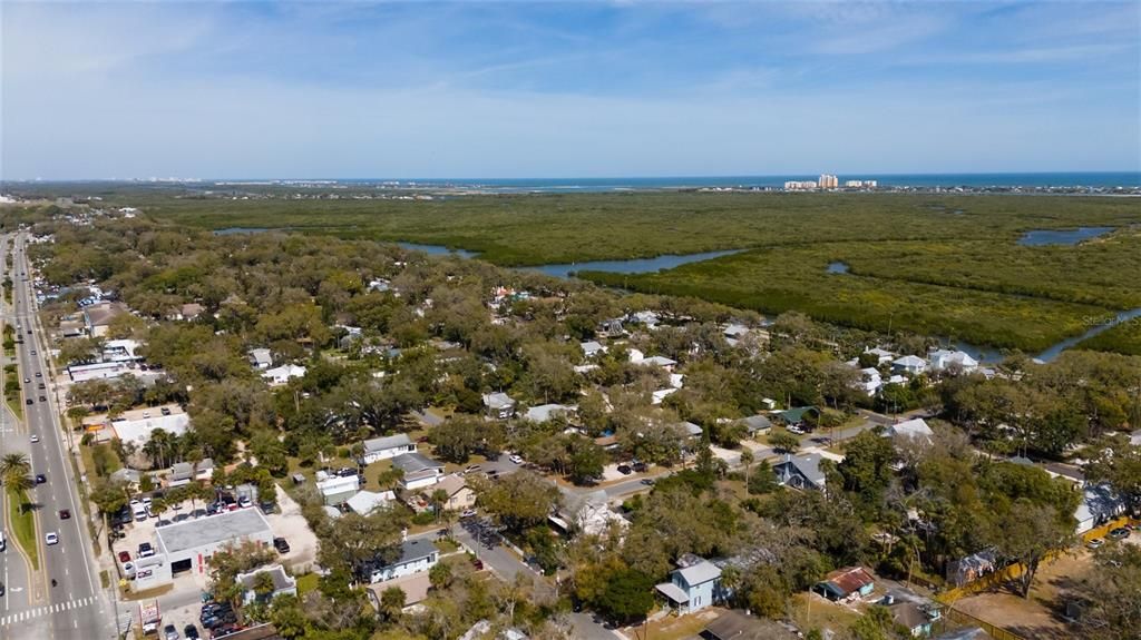 Active With Contract: $420,000 (2 beds, 2 baths, 882 Square Feet)