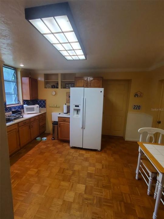 For Rent: $1,450 (2 beds, 1 baths, 1070 Square Feet)
