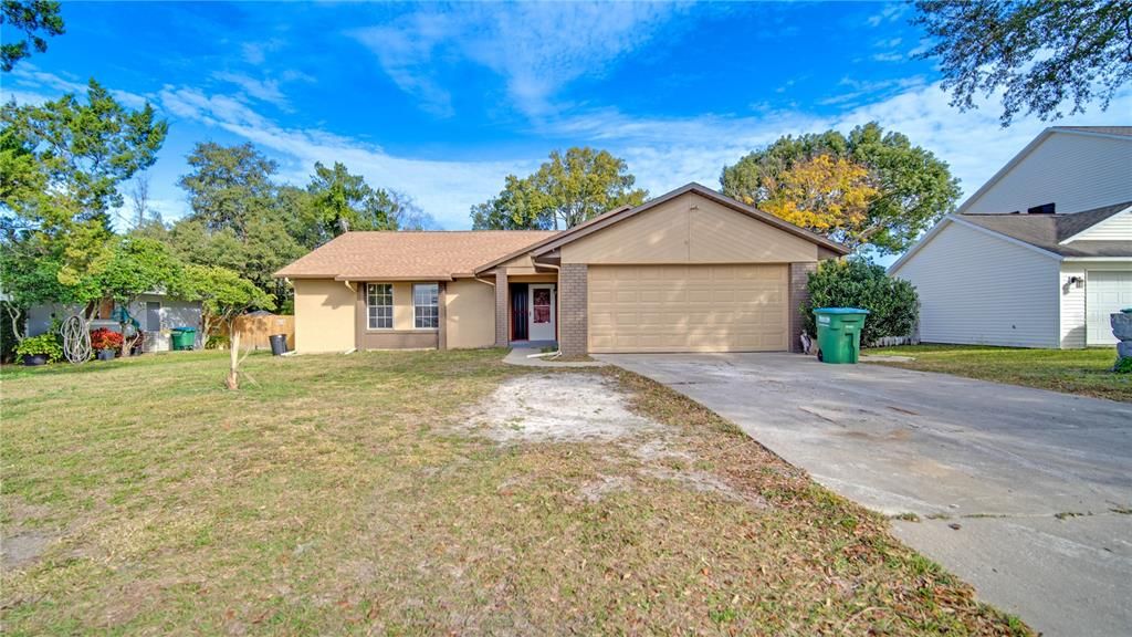 Recently Rented: $2,800 (3 beds, 2 baths, 1632 Square Feet)