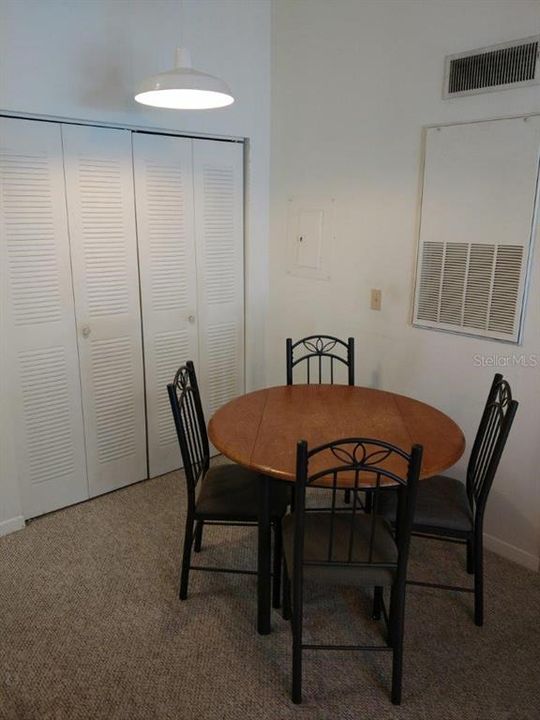 Recently Rented: $1,225 (1 beds, 1 baths, 588 Square Feet)