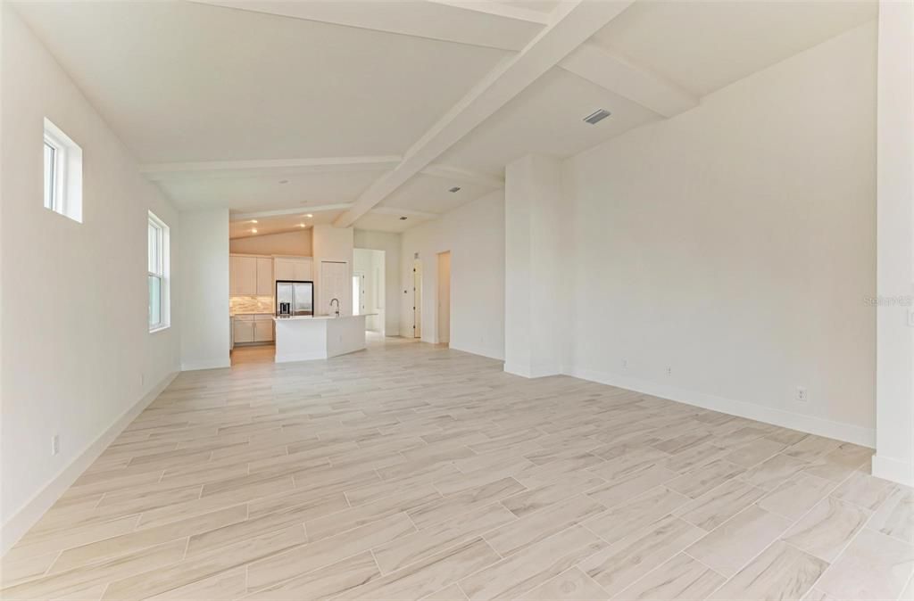 Active With Contract: $776,990 (3 beds, 2 baths, 2236 Square Feet)