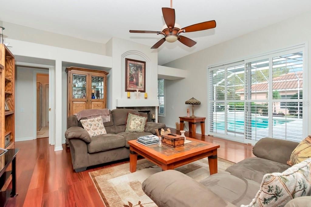 Active With Contract: $699,900 (4 beds, 3 baths, 2951 Square Feet)