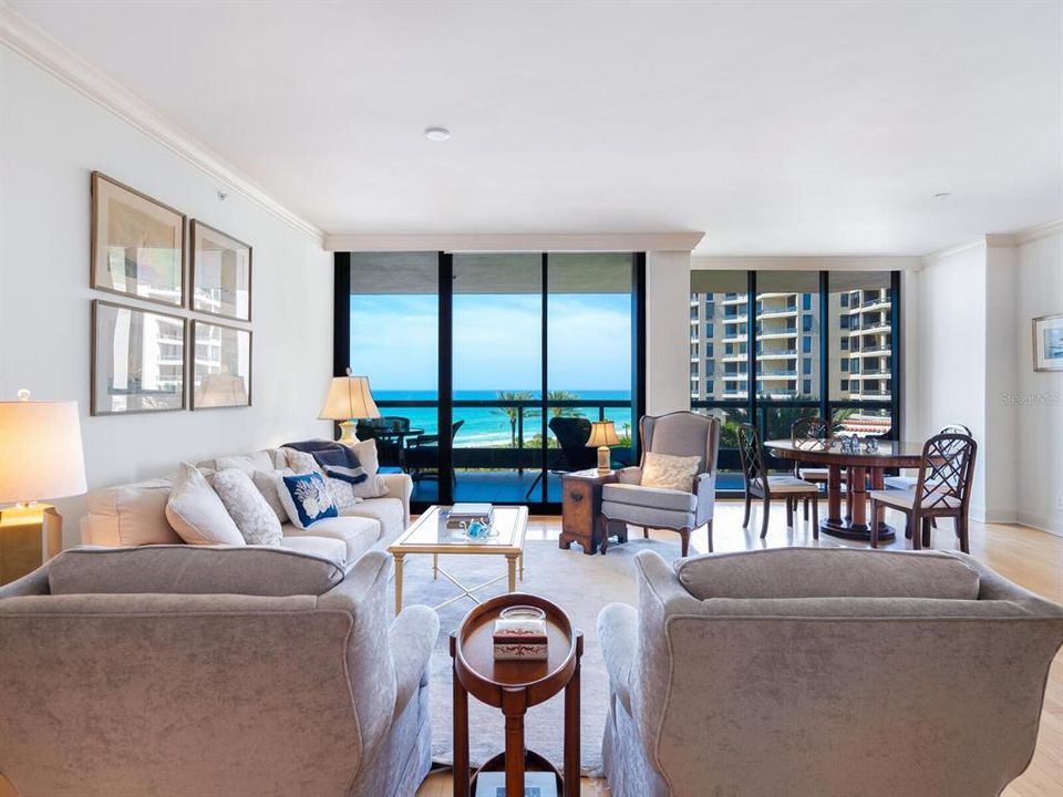 Recently Sold: $2,800,000 (3 beds, 3 baths, 2650 Square Feet)