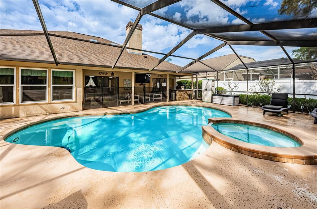 Heated Saltwater Pool with Spa