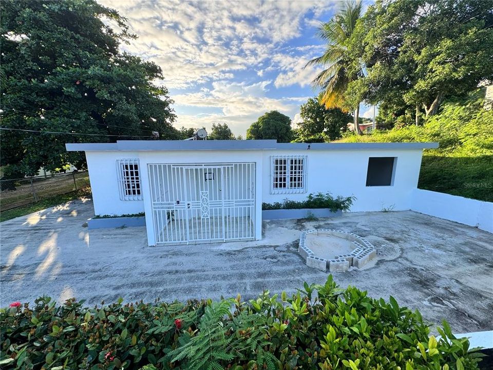 Recently Sold: $189,000 (3 beds, 1 baths, 900 Square Feet)