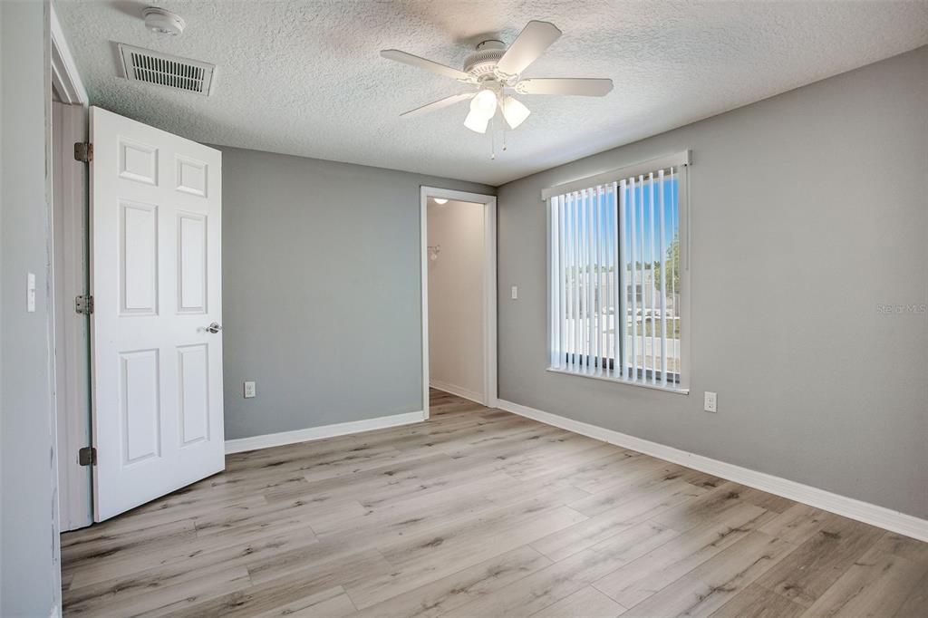 Recently Sold: $250,000 (2 beds, 2 baths, 1455 Square Feet)