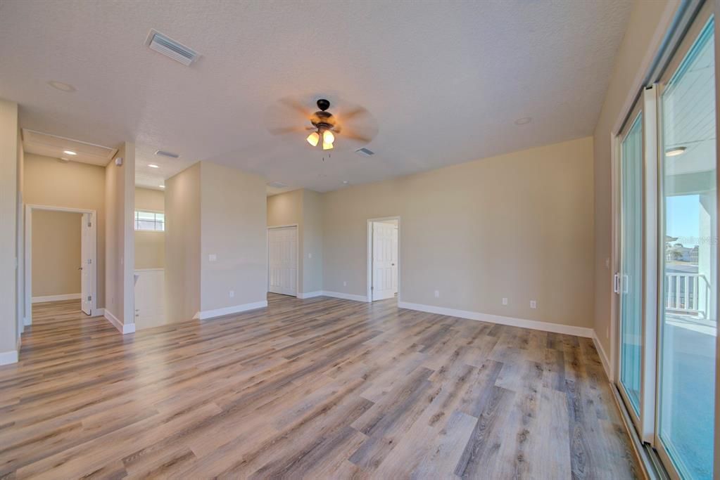 Recently Sold: $640,000 (3 beds, 2 baths, 1630 Square Feet)