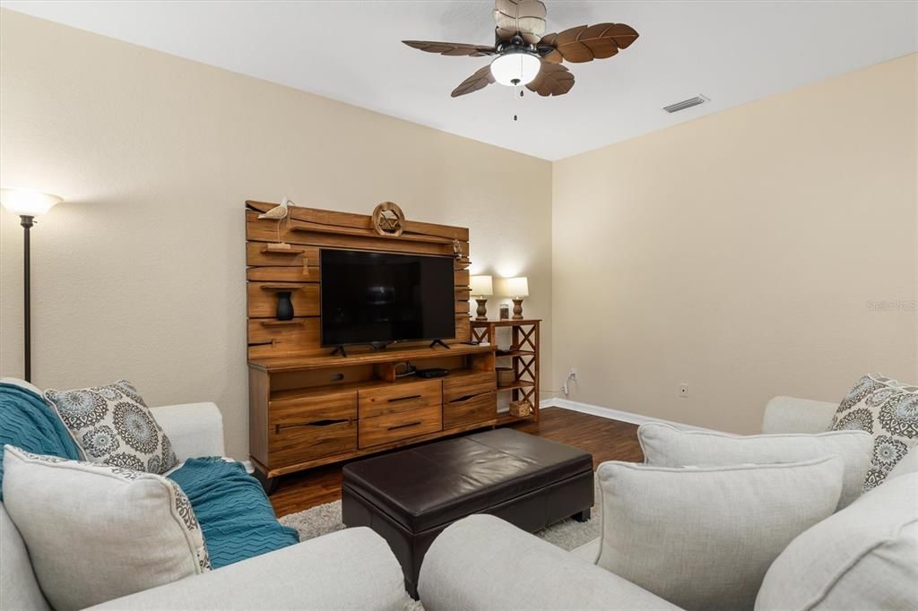 For Sale: $369,900 (2 beds, 2 baths, 1345 Square Feet)