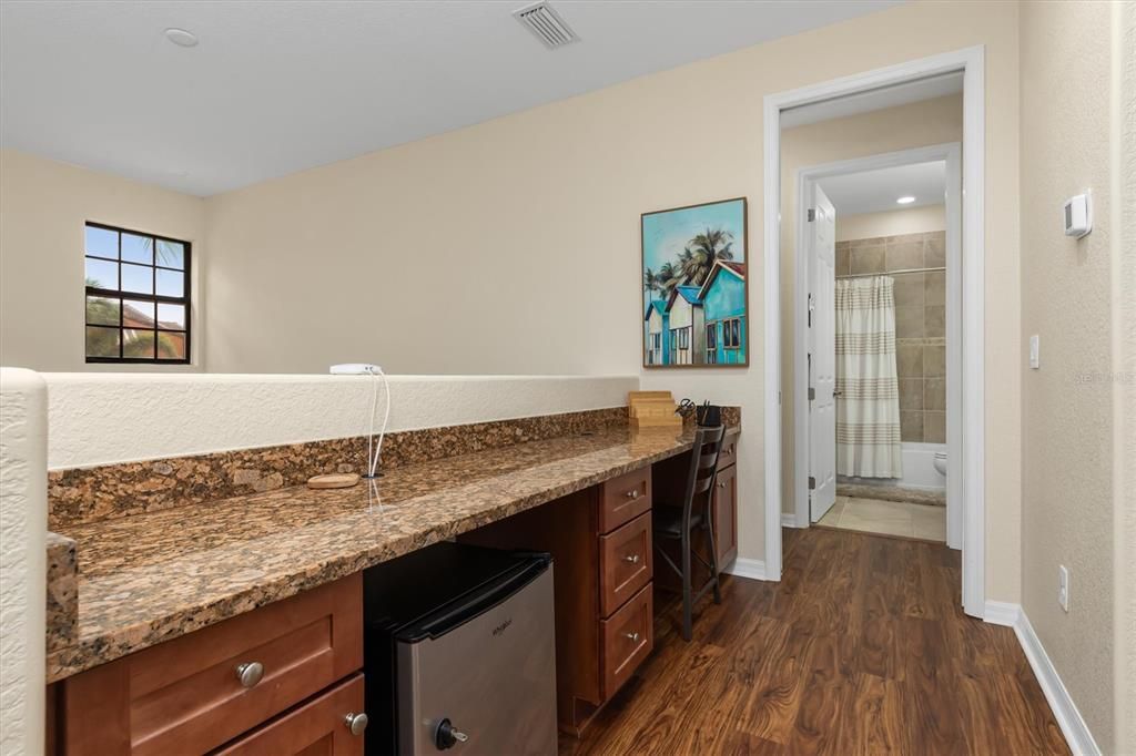 For Sale: $369,900 (2 beds, 2 baths, 1345 Square Feet)