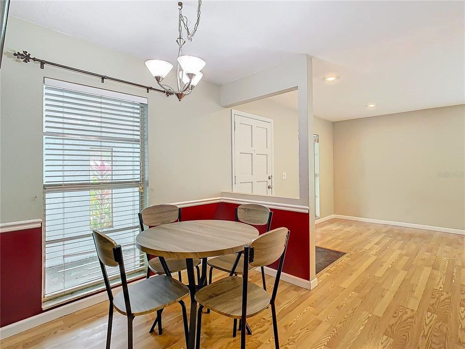 Active With Contract: $375,000 (3 beds, 2 baths, 1428 Square Feet)