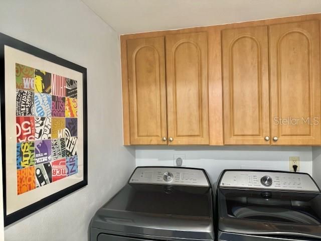 For Sale: $305,000 (2 beds, 2 baths, 1344 Square Feet)
