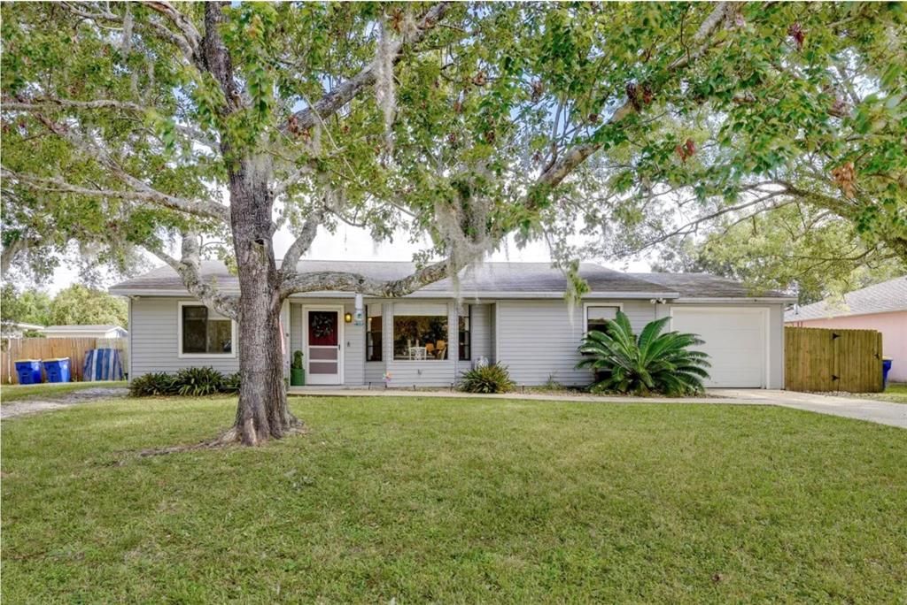 Remodeled 4BR/3BA home is ready to enjoy the Florida lifestyle.