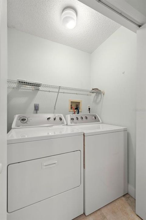 For Sale: $304,900 (2 beds, 2 baths, 1250 Square Feet)