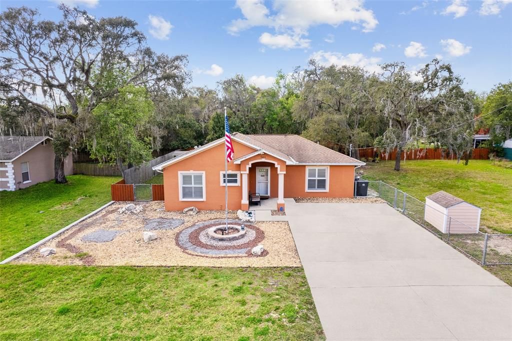 Recently Sold: $299,000 (3 beds, 2 baths, 1192 Square Feet)