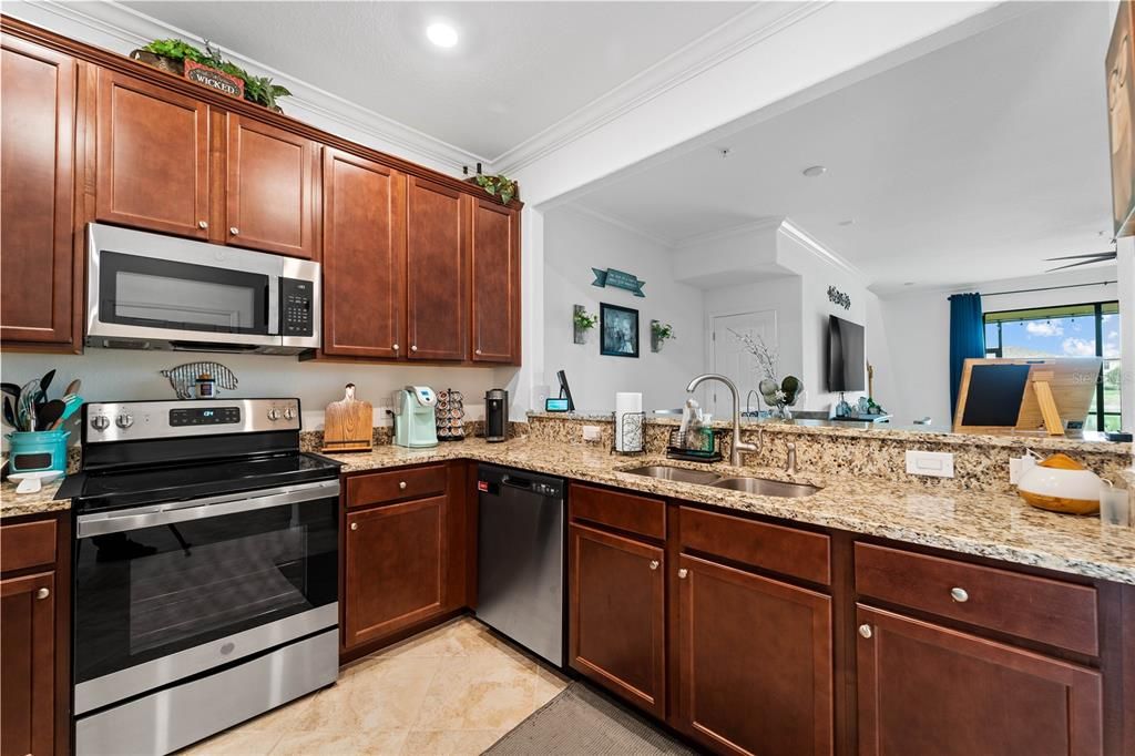 For Sale: $364,900 (3 beds, 2 baths, 1949 Square Feet)