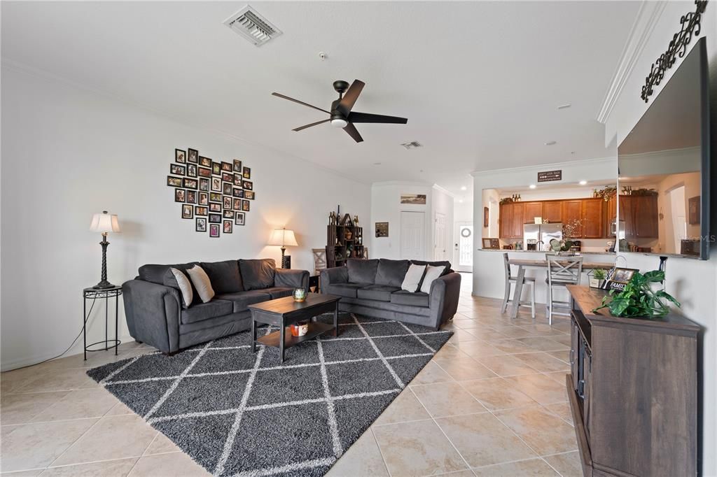 For Sale: $364,900 (3 beds, 2 baths, 1949 Square Feet)