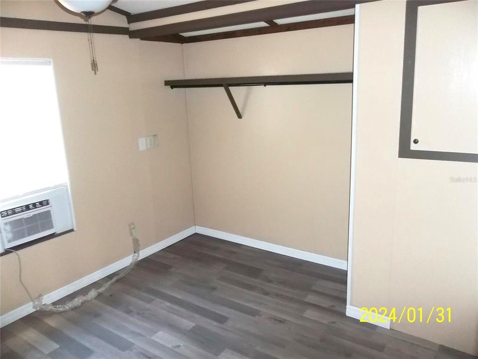 For Sale: $65,000 (1 beds, 1 baths, 396 Square Feet)