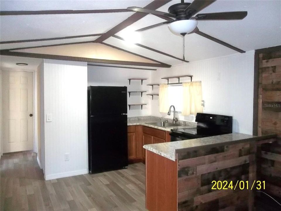 For Sale: $65,000 (1 beds, 1 baths, 396 Square Feet)