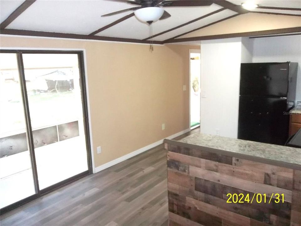 Active With Contract: $57,000 (1 beds, 1 baths, 396 Square Feet)