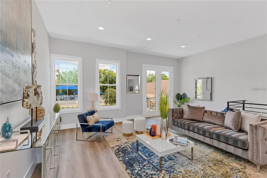 Active With Contract: $724,540 (3 beds, 3 baths, 2131 Square Feet)