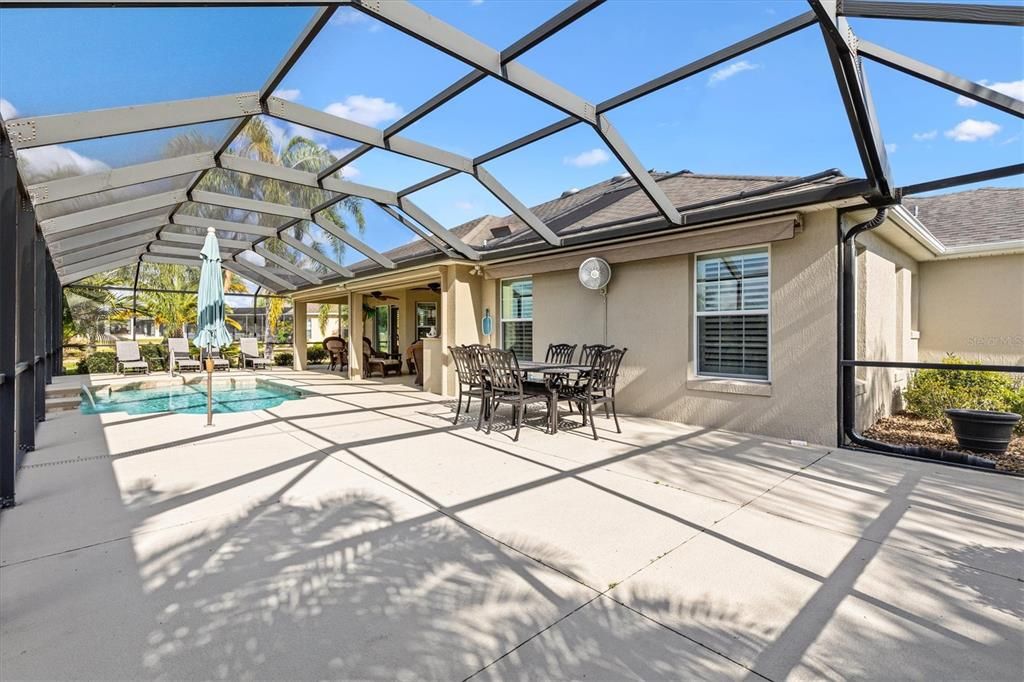 Recently Sold: $950,000 (3 beds, 2 baths, 2244 Square Feet)