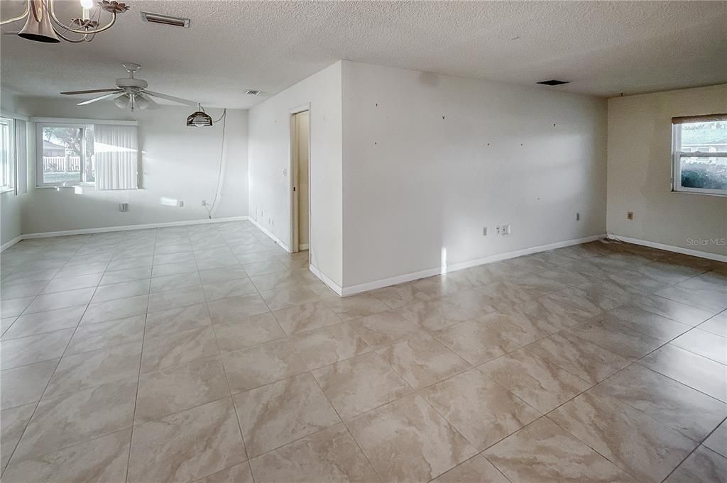 Recently Sold: $226,810 (2 beds, 2 baths, 1550 Square Feet)