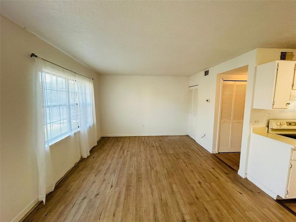 For Rent: $1,200 (1 beds, 1 baths, 608 Square Feet)