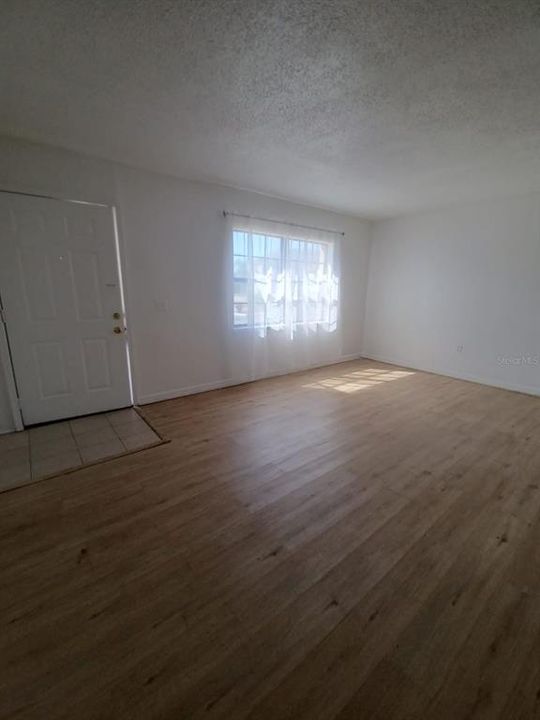 For Rent: $1,200 (1 beds, 1 baths, 608 Square Feet)