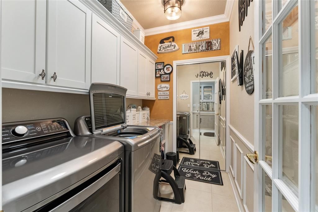 Active With Contract: $494,000 (3 beds, 2 baths, 2413 Square Feet)