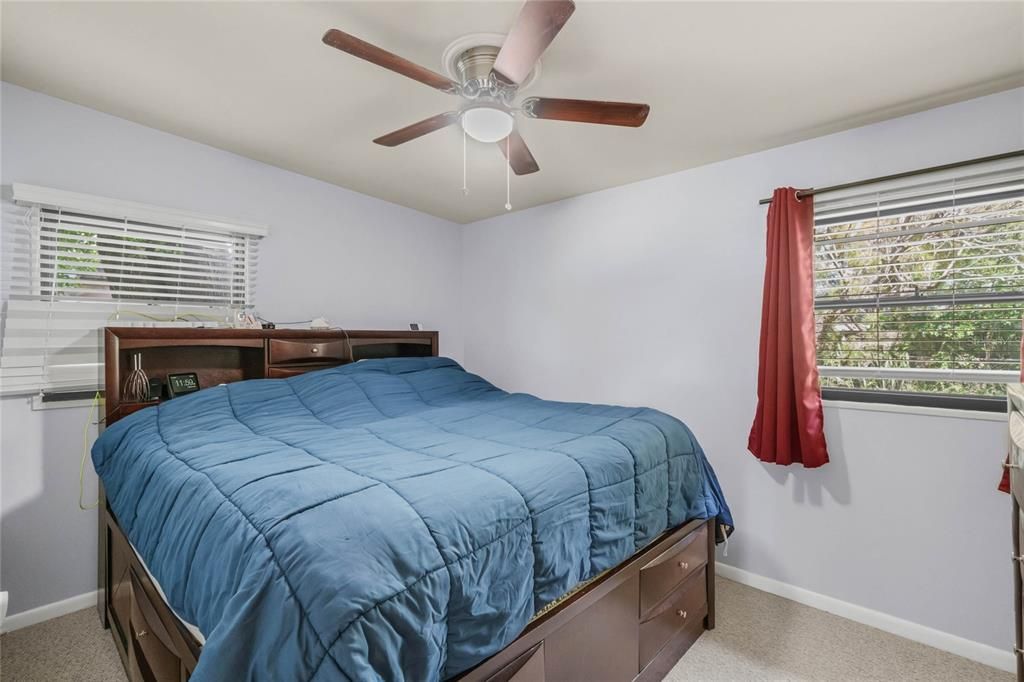 For Sale: $293,000 (3 beds, 1 baths, 1161 Square Feet)