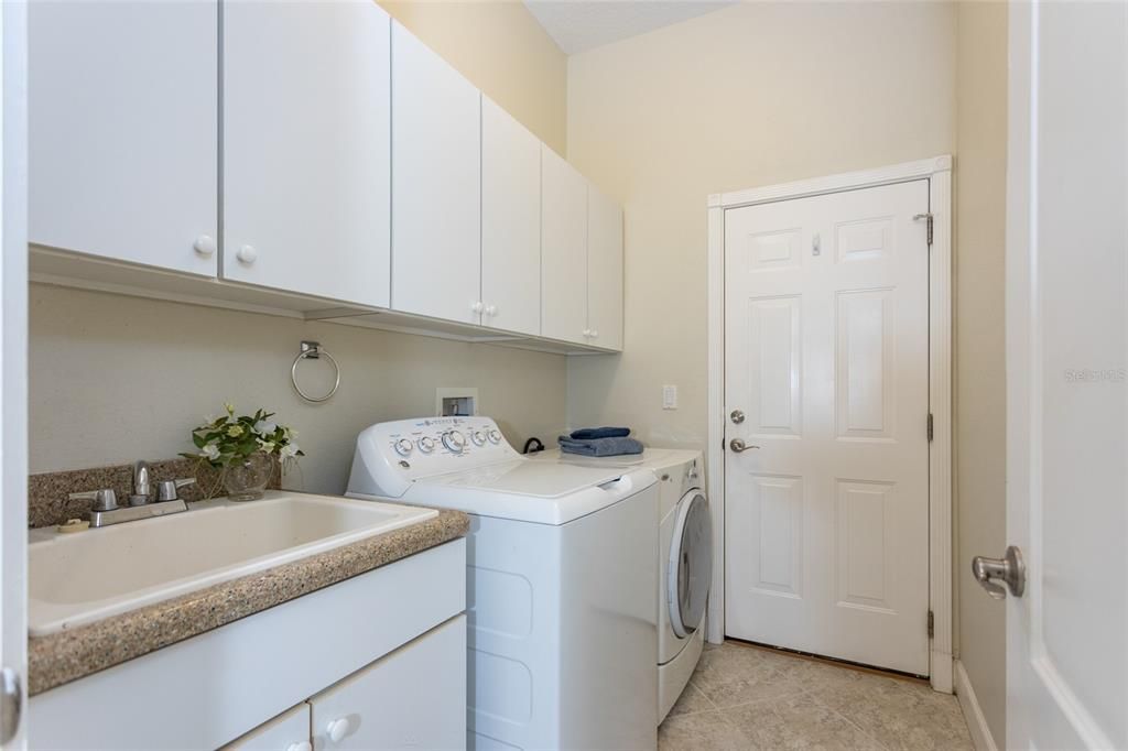 Laundry Room With Sink, Extra Storage Washer And Dryer Stay
