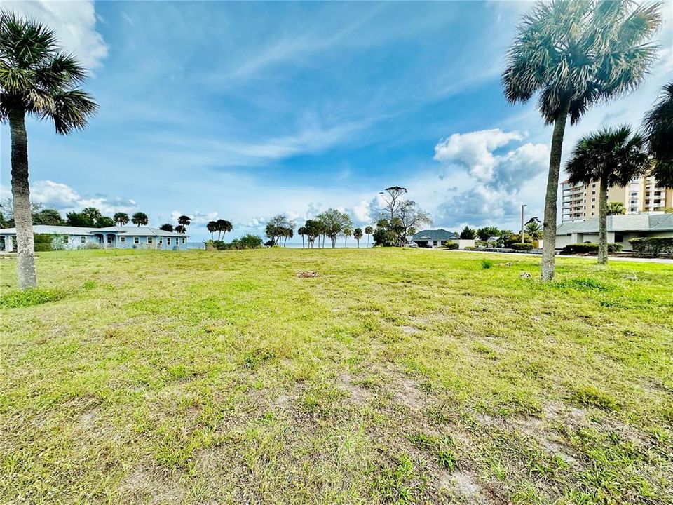 For Sale: $795,900 (1.21 acres)
