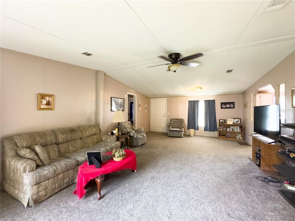 For Sale: $175,000 (3 beds, 2 baths, 1786 Square Feet)