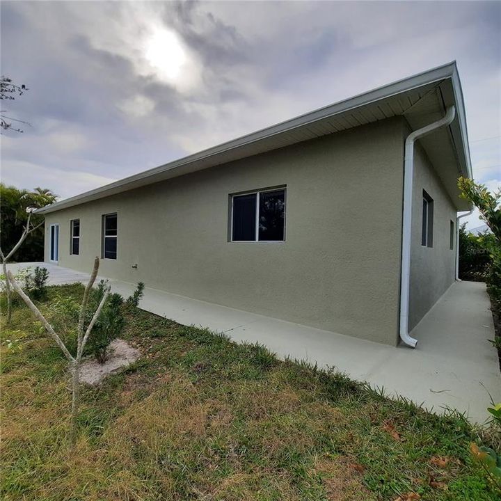 For Sale: $344,500 (3 beds, 2 baths, 1860 Square Feet)