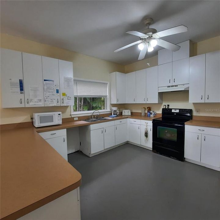 For Sale: $344,500 (3 beds, 2 baths, 1860 Square Feet)