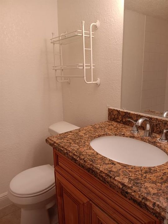 Active With Contract: $129,000 (1 beds, 1 baths, 756 Square Feet)