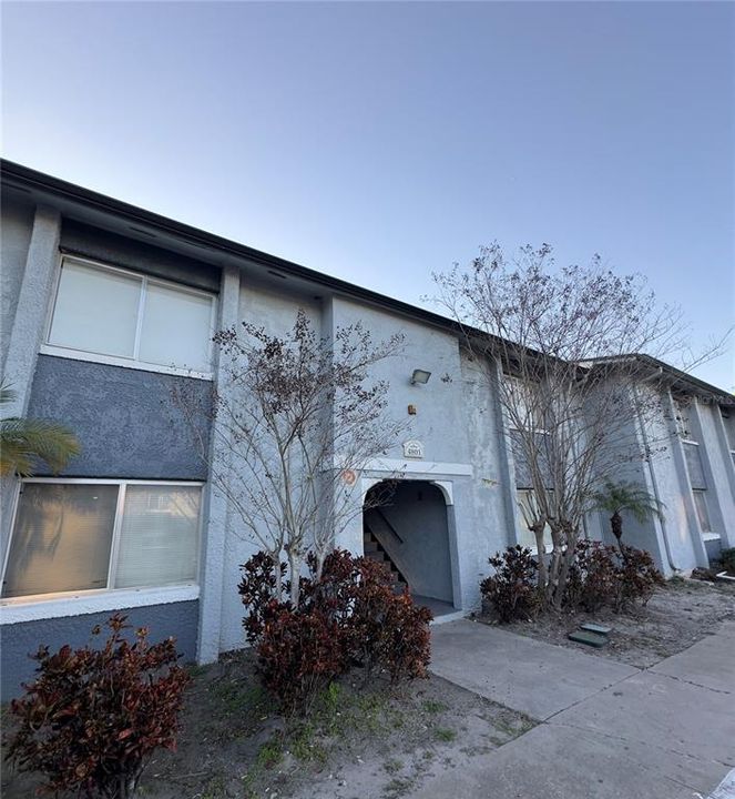 Active With Contract: $129,000 (1 beds, 1 baths, 756 Square Feet)