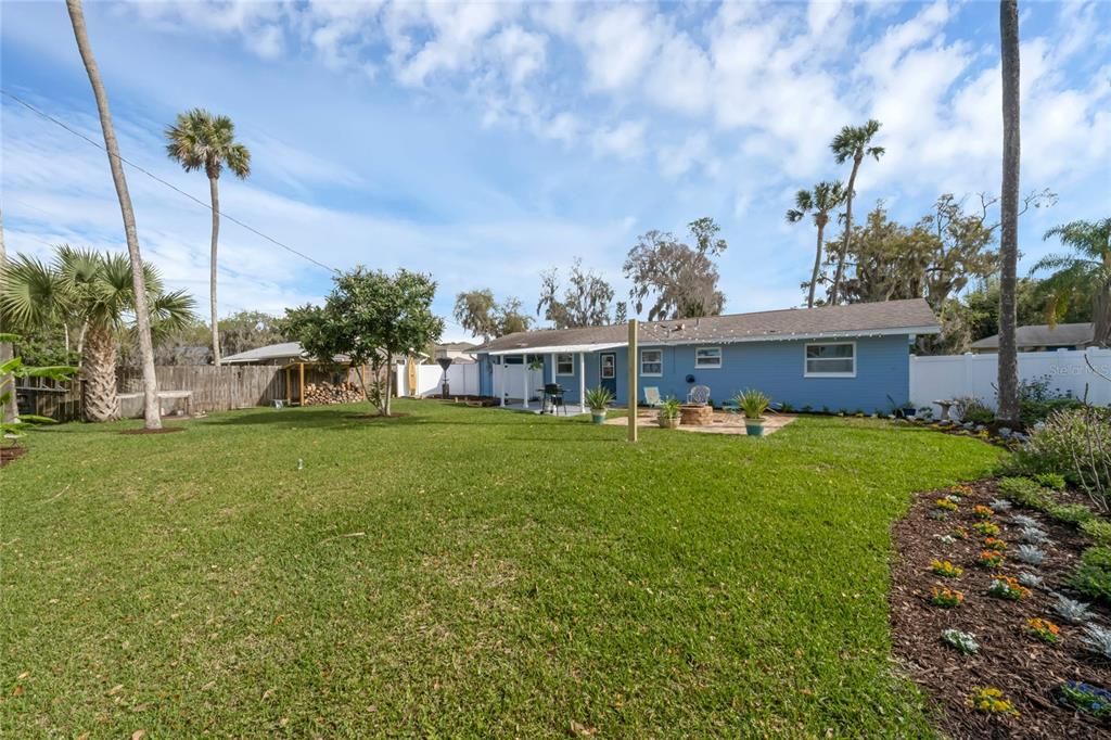 For Sale: $319,000 (3 beds, 1 baths, 1075 Square Feet)
