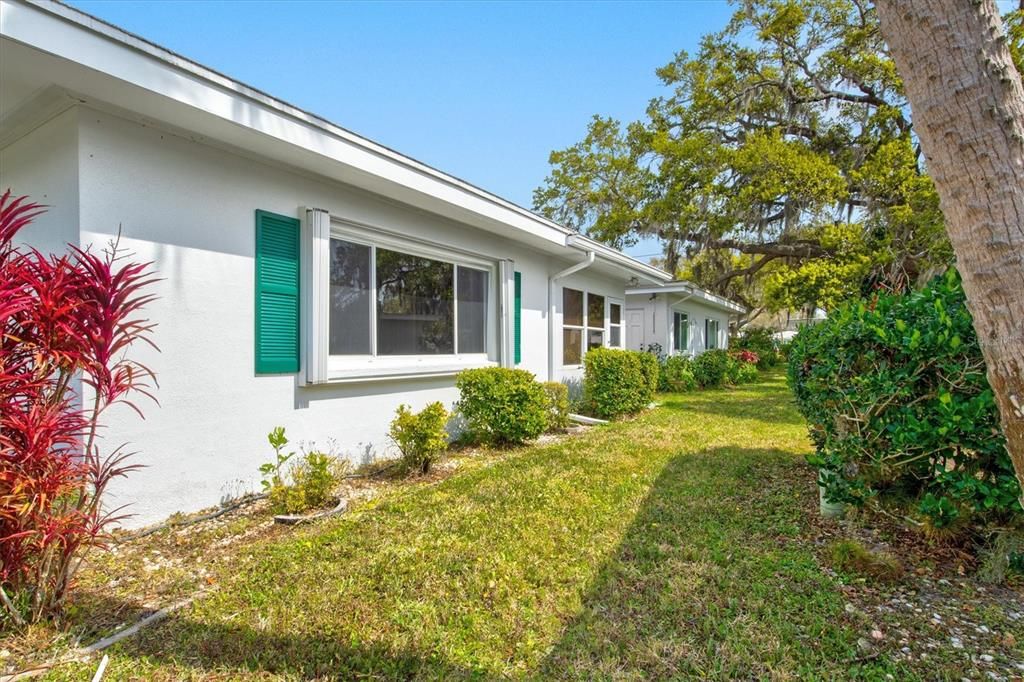 Recently Sold: $240,000 (2 beds, 2 baths, 1055 Square Feet)